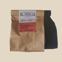 Cargar imagen en el visor de la galería, Galletas de Cacao, Nuez de Castilla y Naranja Valencia Gluten Free 4pz - Bottega